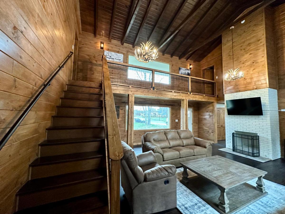 Creekfront Lodge: Brand New! Pigeon Forge Exteriör bild