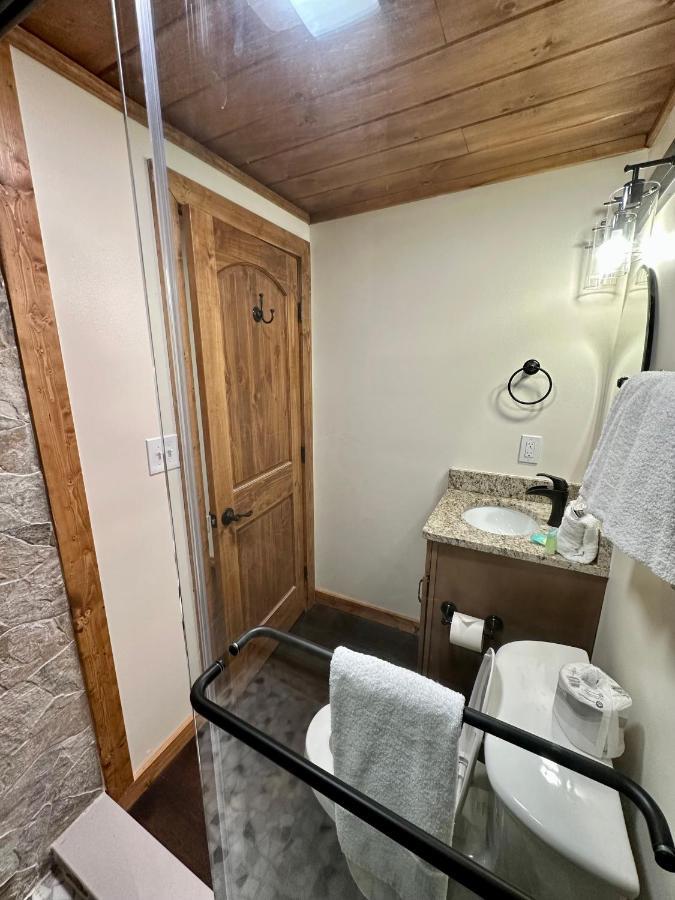 Creekfront Lodge: Brand New! Pigeon Forge Exteriör bild