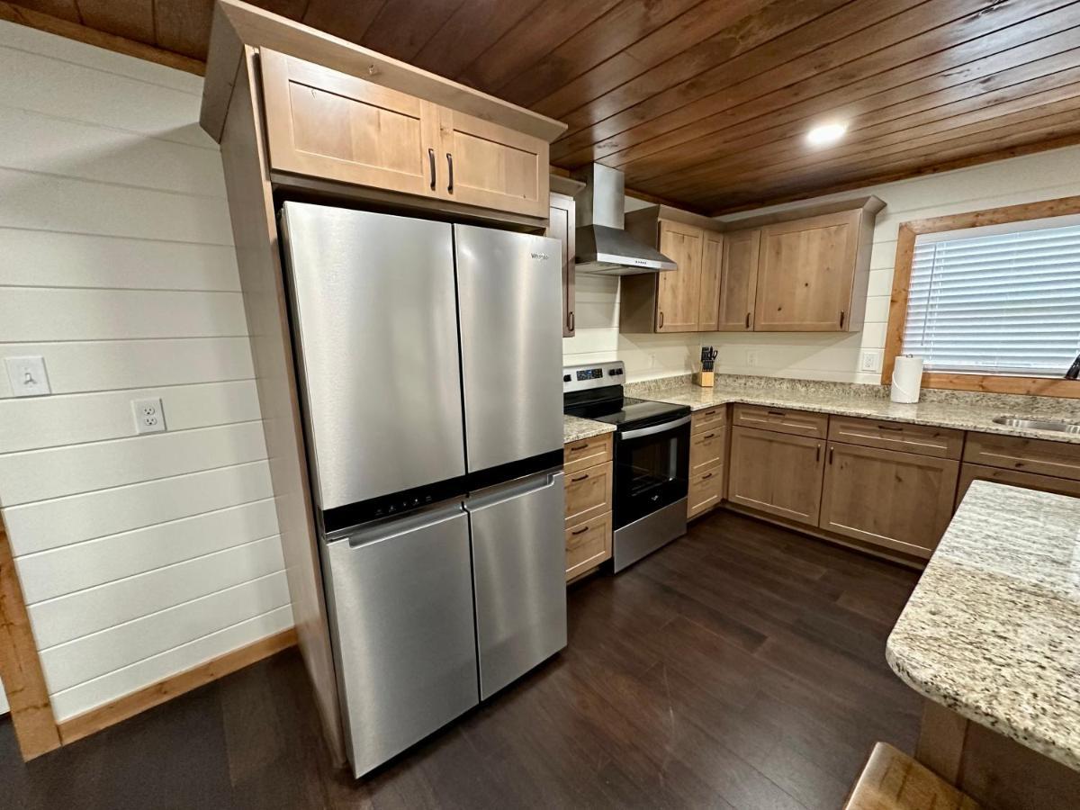Creekfront Lodge: Brand New! Pigeon Forge Exteriör bild