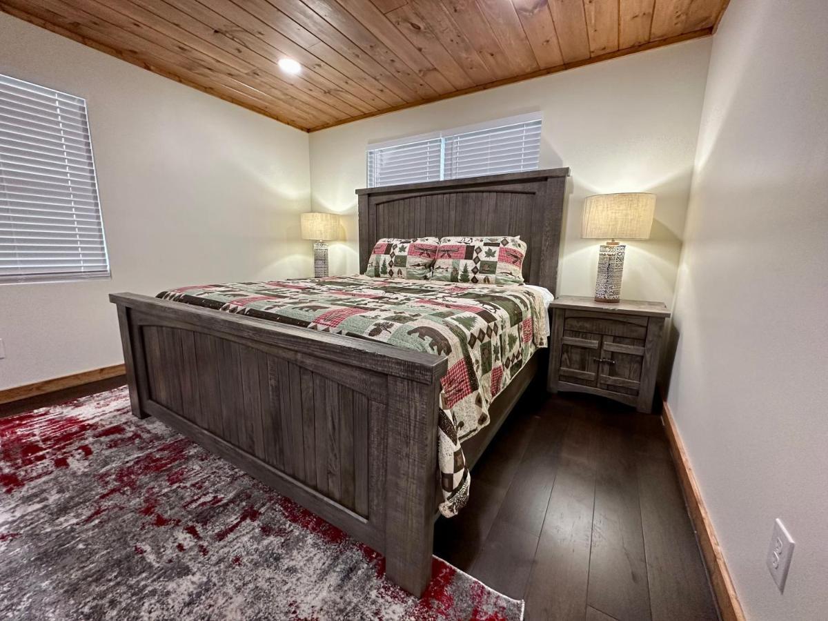 Creekfront Lodge: Brand New! Pigeon Forge Exteriör bild
