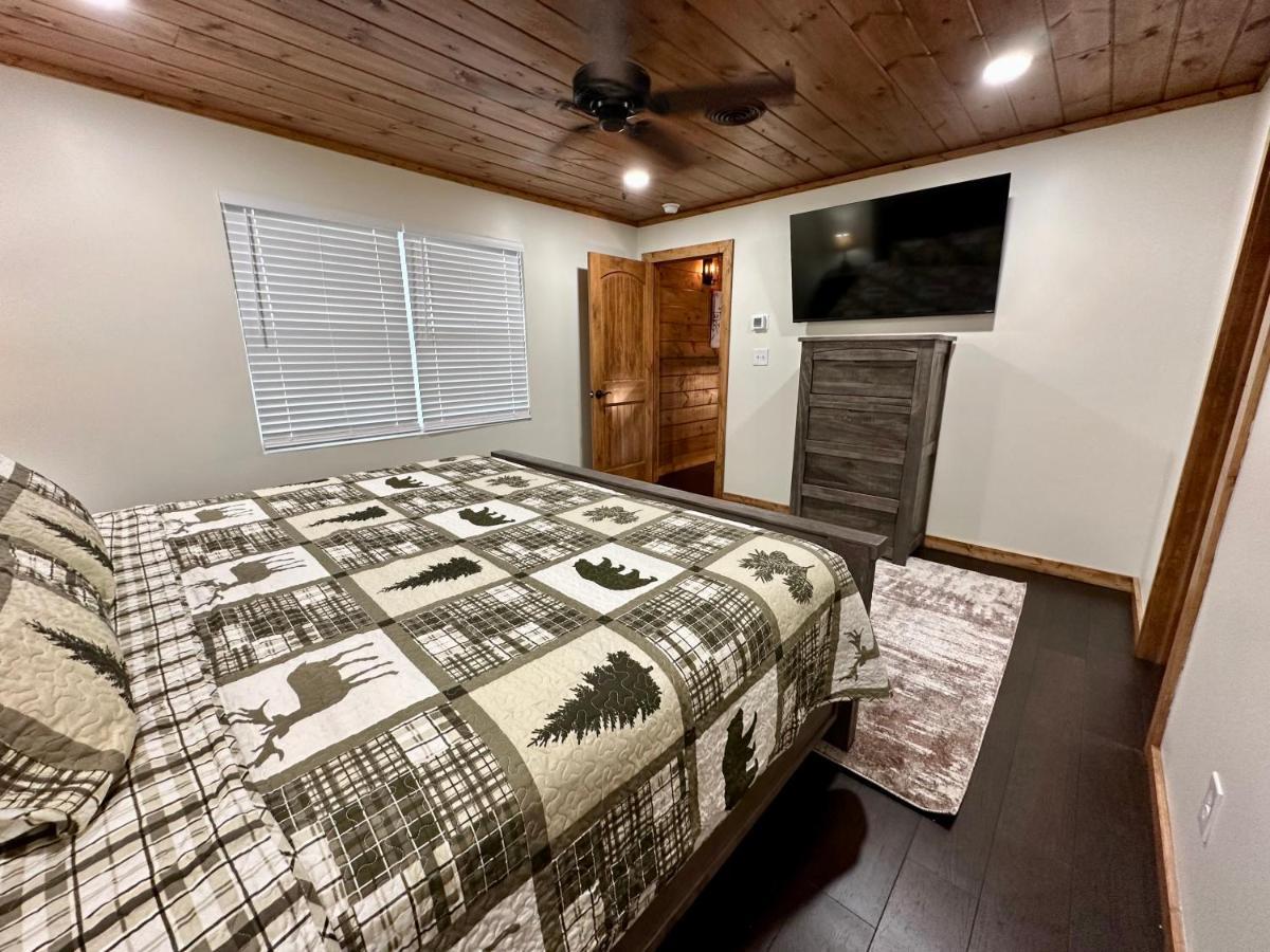 Creekfront Lodge: Brand New! Pigeon Forge Exteriör bild