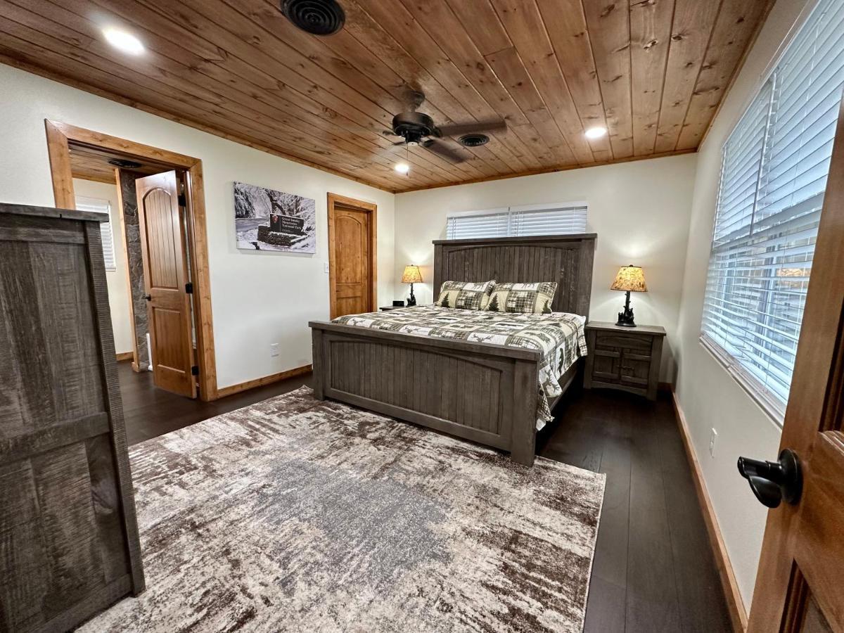 Creekfront Lodge: Brand New! Pigeon Forge Exteriör bild
