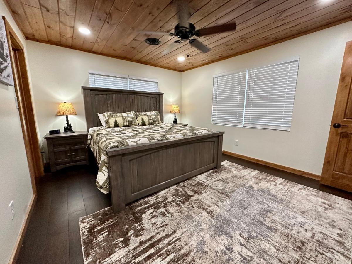 Creekfront Lodge: Brand New! Pigeon Forge Exteriör bild