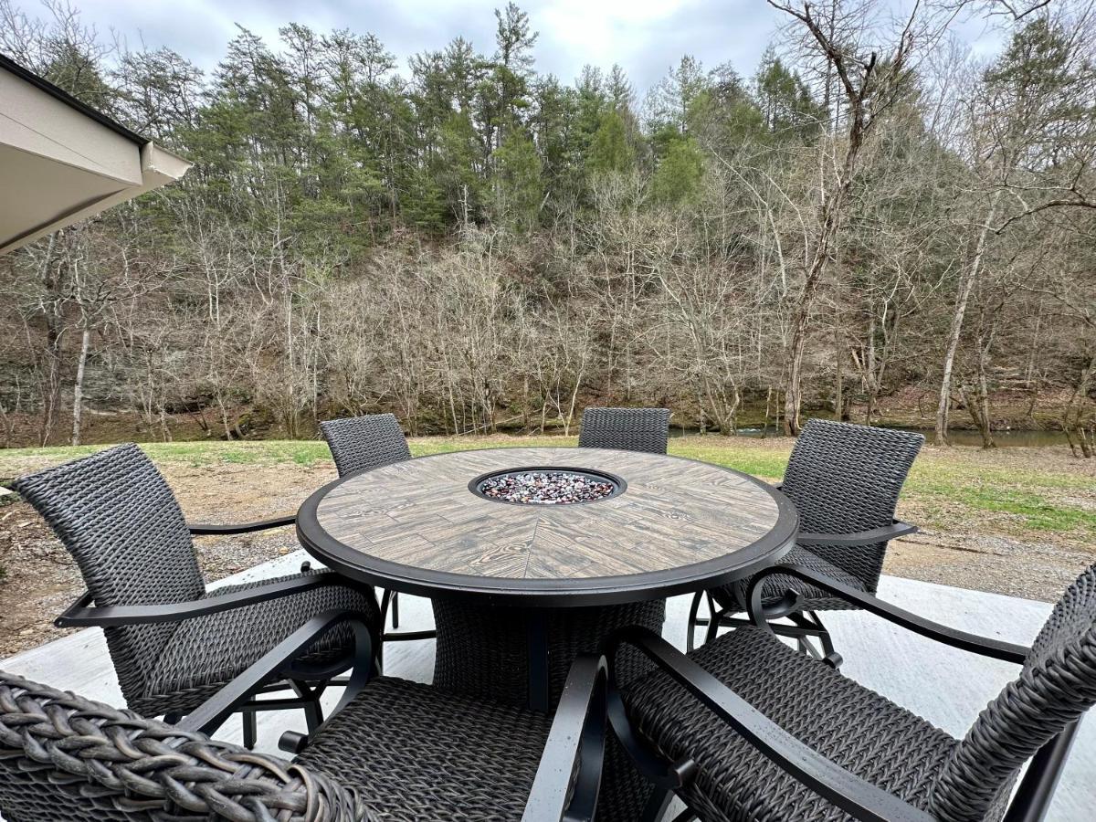 Creekfront Lodge: Brand New! Pigeon Forge Exteriör bild
