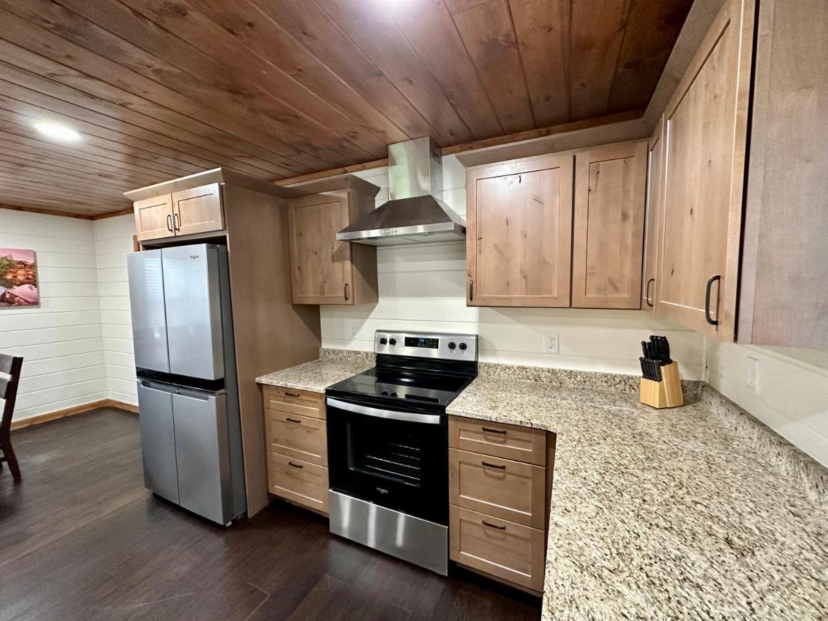 Creekfront Lodge: Brand New! Pigeon Forge Exteriör bild