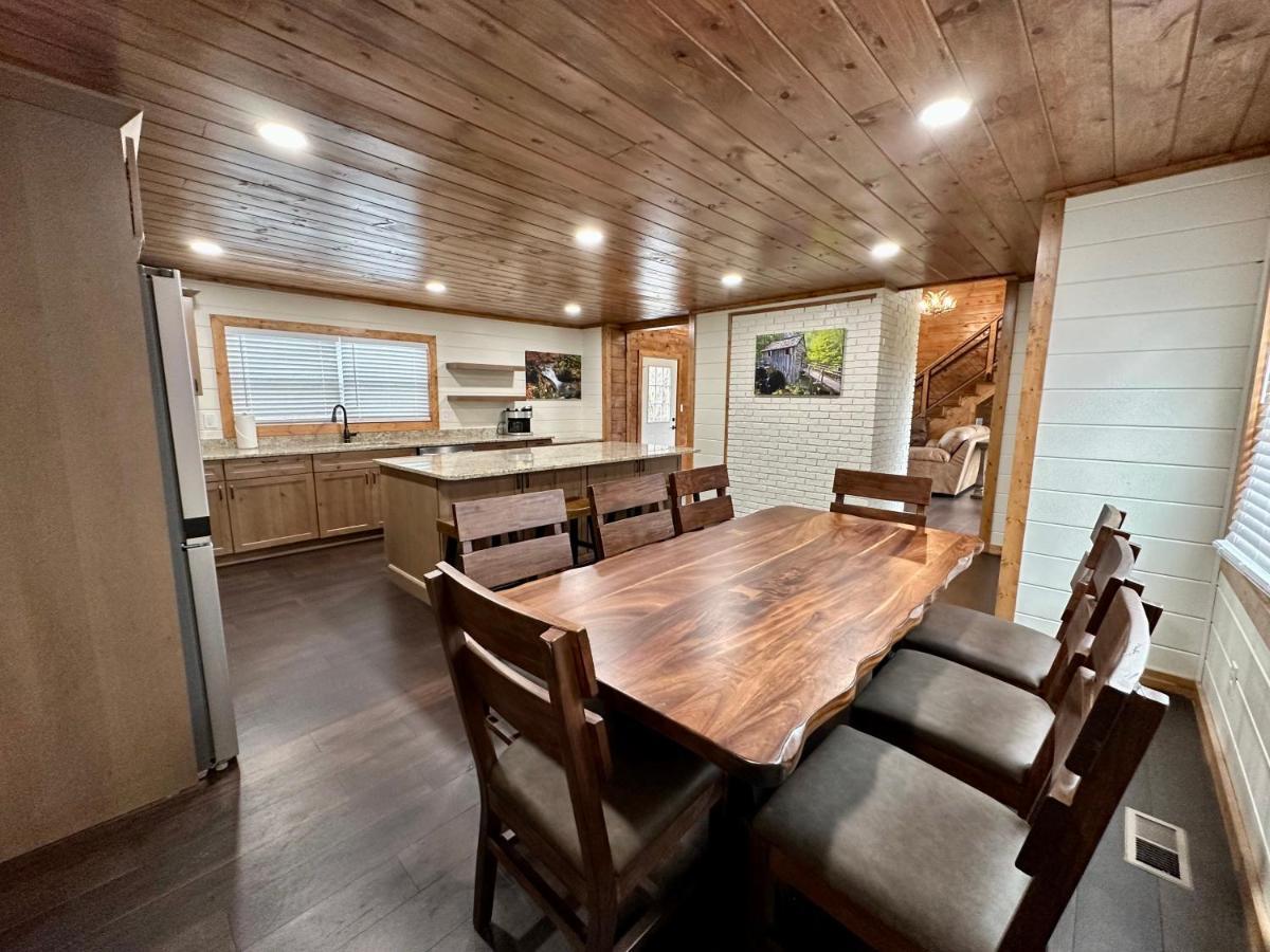 Creekfront Lodge: Brand New! Pigeon Forge Exteriör bild