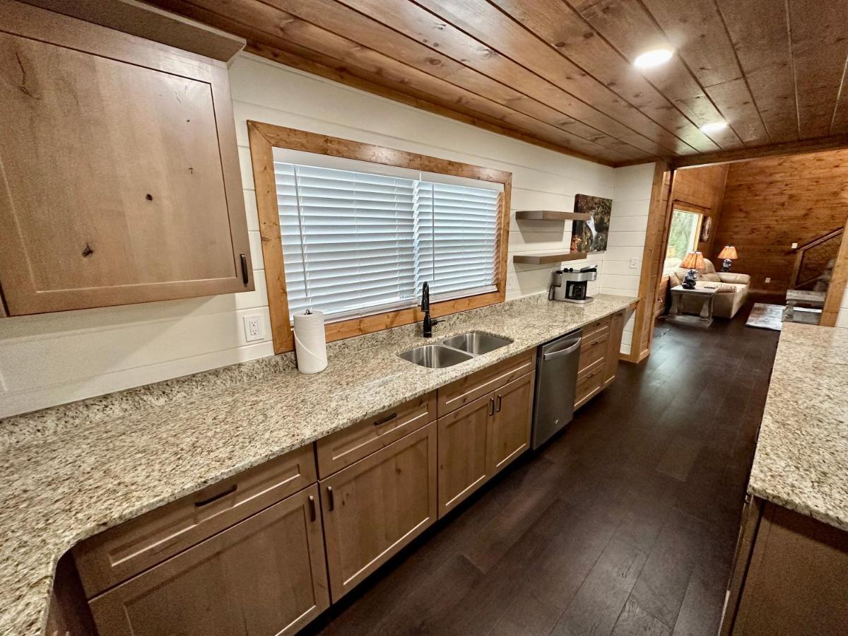 Creekfront Lodge: Brand New! Pigeon Forge Exteriör bild